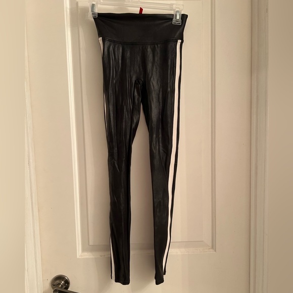 Faux leather Spanx - Picture 3 of 3